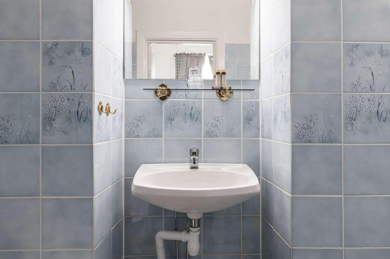 Hansson Sure Collection By Western 3*