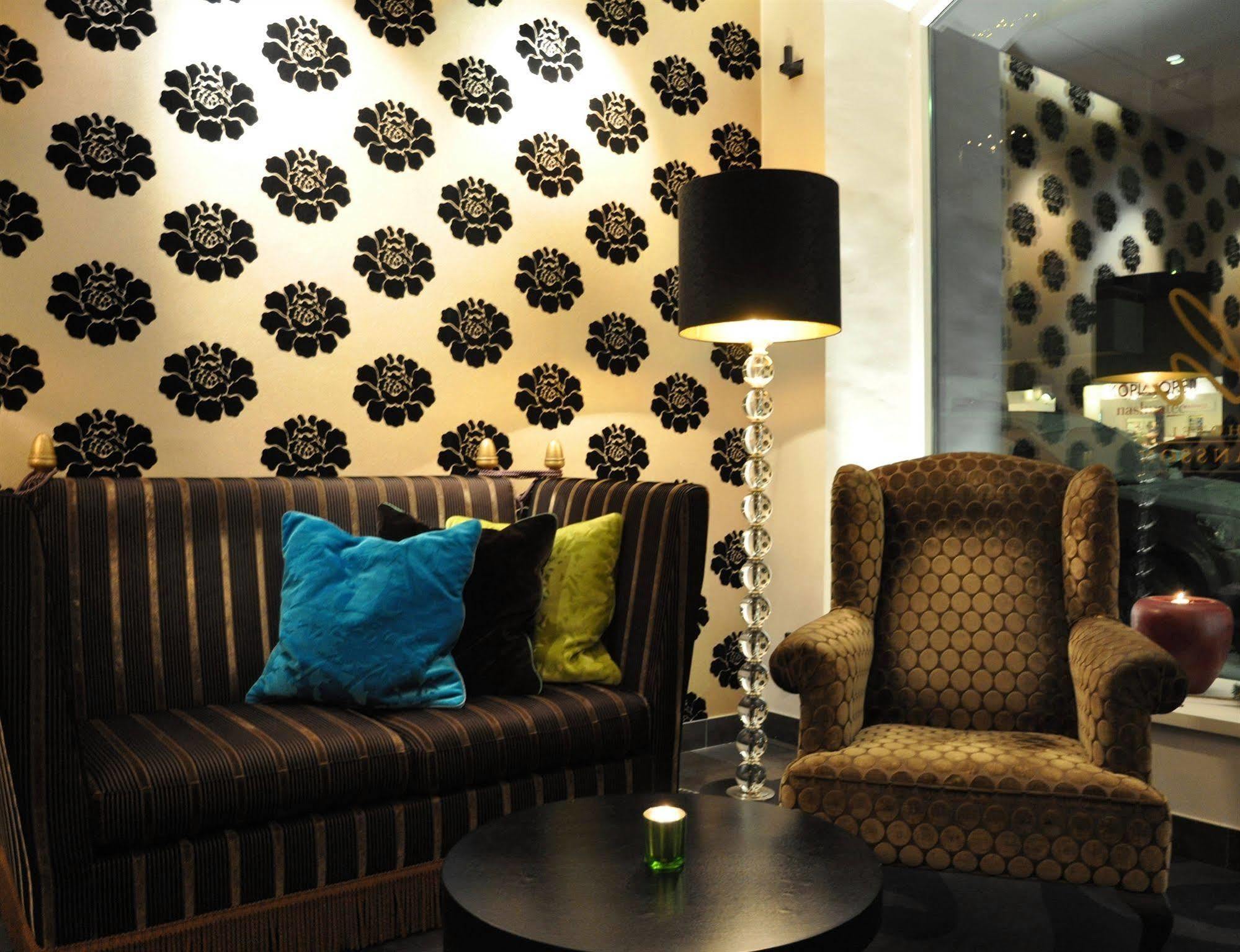 Hansson Sure Collection By Western Hotel